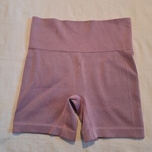 Colsie women's size M ribbed pink shorts, NWOT